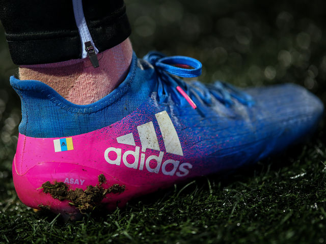 看鞋识人羽毛球,看鞋识人野球场