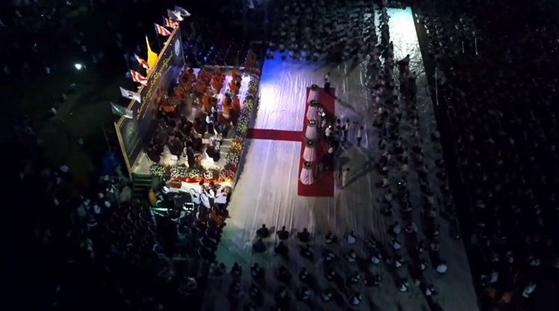 缅甸超大孔明灯,缅甸放飞孔明灯