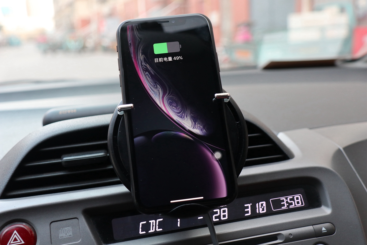 可以监测空气质量的车载快充，麦泡MIPOWPOWERCLIPAD评测