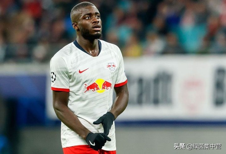 斯卡洛尼吼乌帕梅卡诺,乌帕梅卡诺破单刀