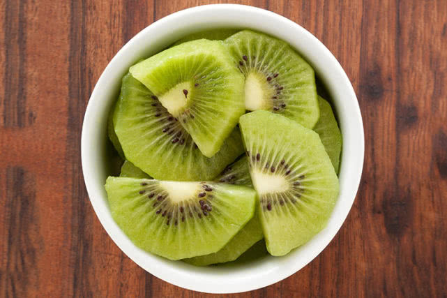 怀孕后孕吐口水怎么是苦的,孕期呕吐如何应对四妙招改善孕吐