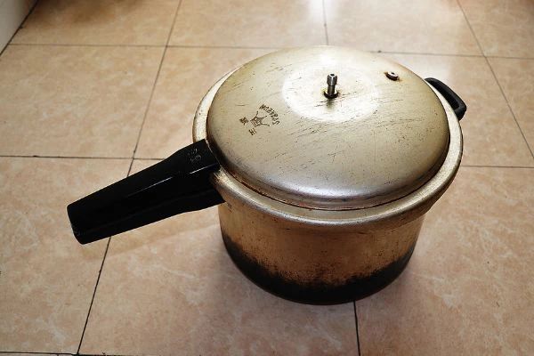 高压锅爆炸吓人吗,高压锅爆炸威力和炸弹差不多