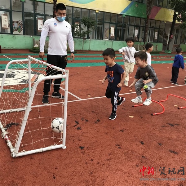 相约2023足球表演幼儿园完整版,特色幼儿园嘉年华足球联赛