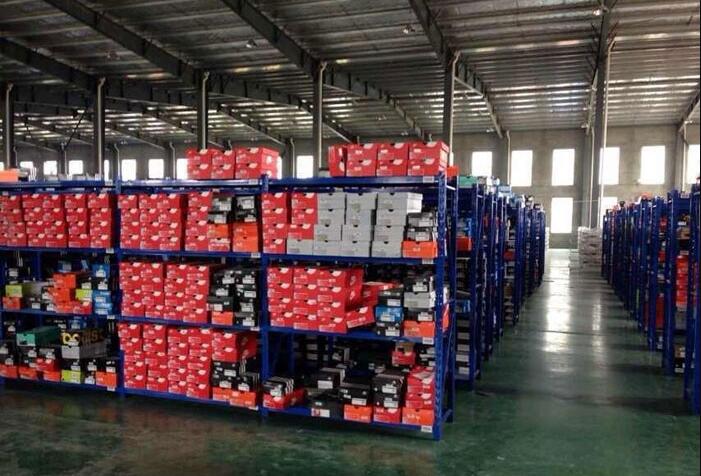 开10元店去哪里进货比较好赚钱,现在开十元店生意好投资小