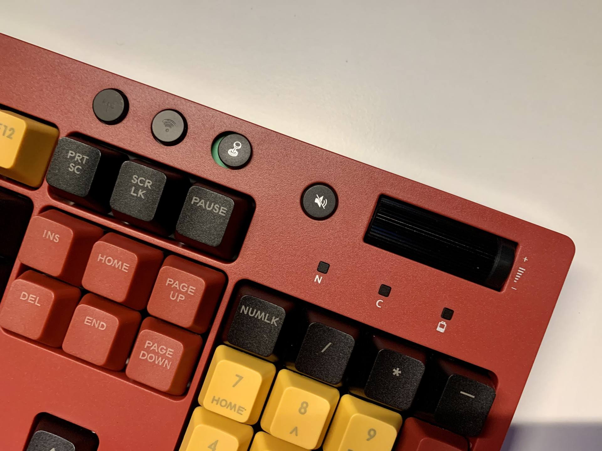 送媳妇爱你3000遍，G521钢铁侠版机械键盘开箱