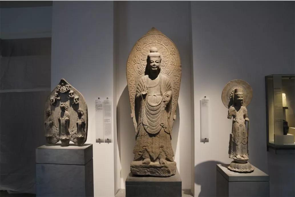 法国博物馆里有中国瓷器,法国卢浮宫博物馆中国文物多少