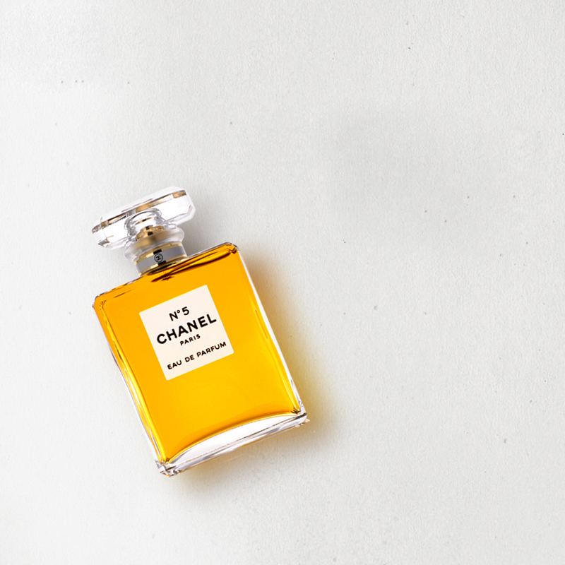 闻到喜欢的香水很开心,能让女人荷尔蒙爆棚的香水