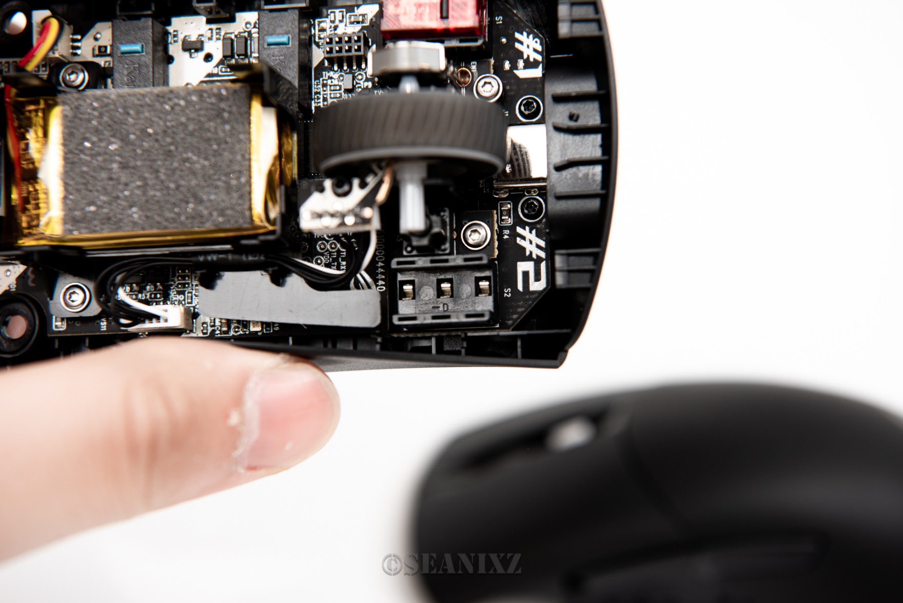 即插式微动鼠标,rog月刃无线鼠标适合大手吗