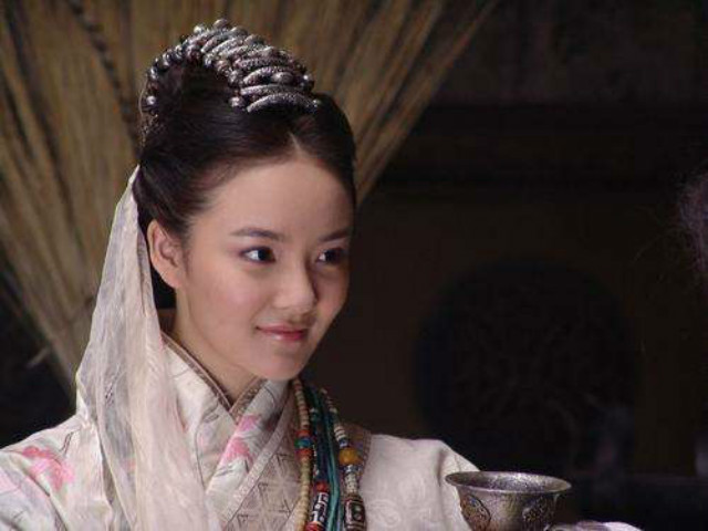 刘雨欣再造淑女,被她伤害的刘雨欣两次改名