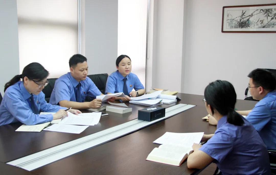 沉迷炒股亏空,沉迷炒股8个月