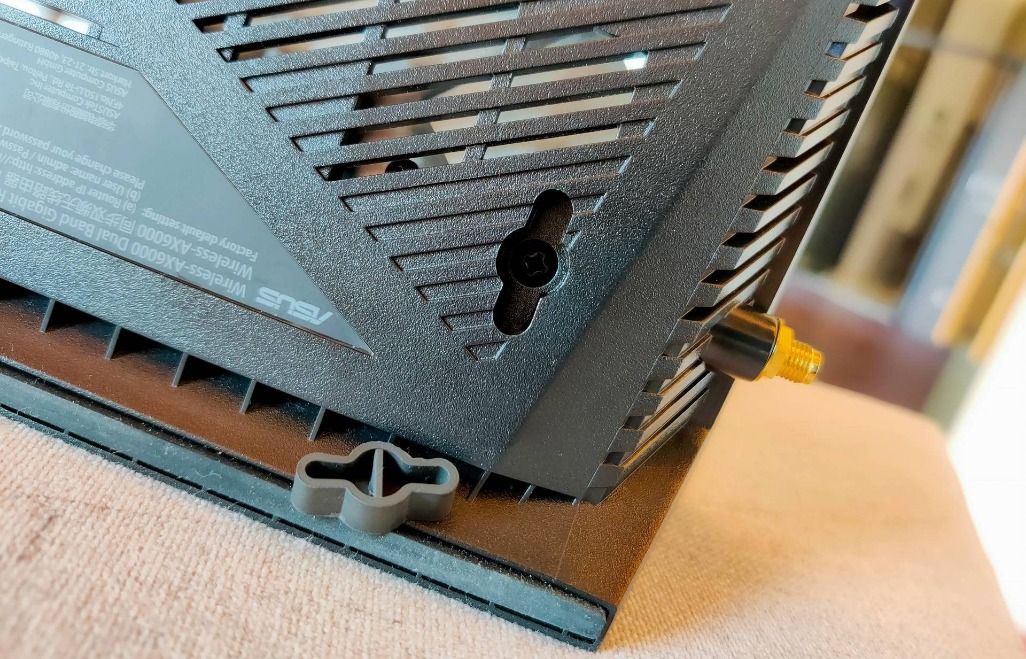 华硕ax68u的5g信号很差吗,华硕ax88u有2.5g网口吗