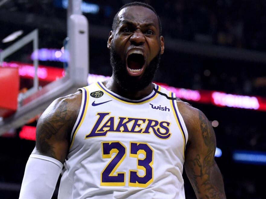 不仅仅是篮球，场下的詹姆斯也在持续成功，商业帝国持续增长