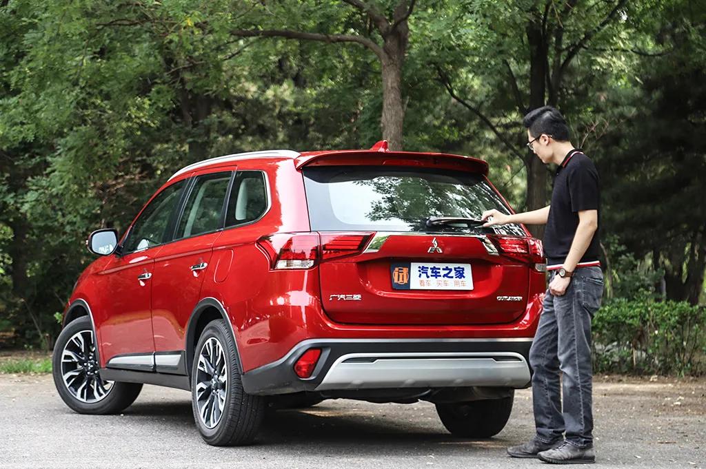 欧蓝德7座5万,新款三菱欧蓝德性价比