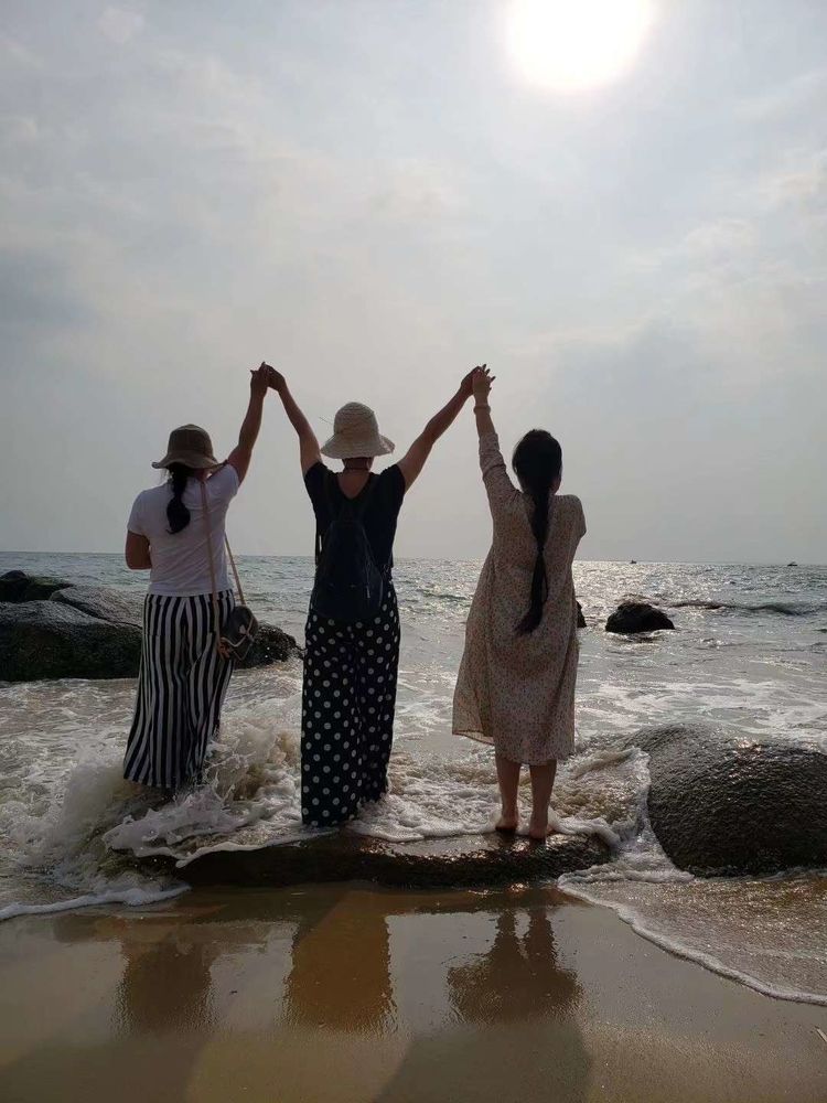 三亚冲浪旅行攻略,去三亚旅游看海