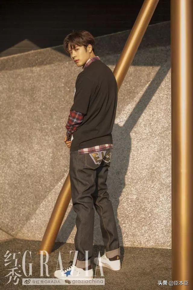 明星秋季穿搭，照着穿准没错