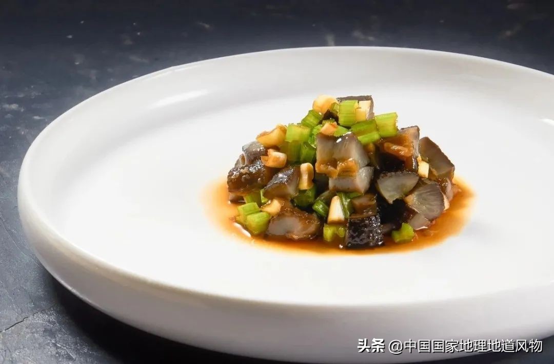 南方熟醉六月黄VS北方生腌皮皮虾,谁才是让人最爱的那口“鲜”?