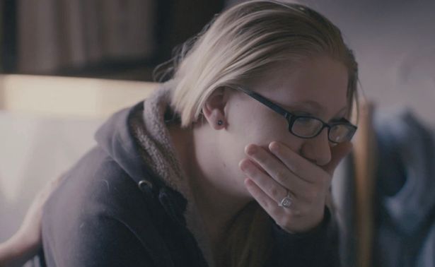 美国少女遭朋友强奸怀孕，亲生父亲竟开车逼两人去另一州扯证结婚