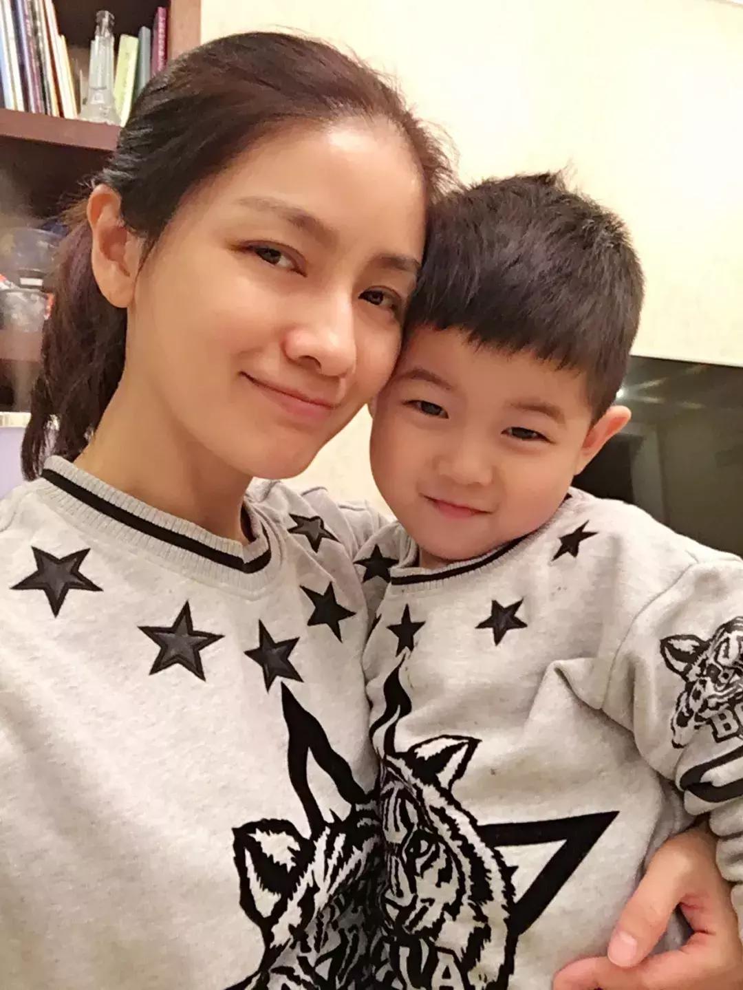 妈咪万岁！LALABOBO与明星辣妈同庆母亲节