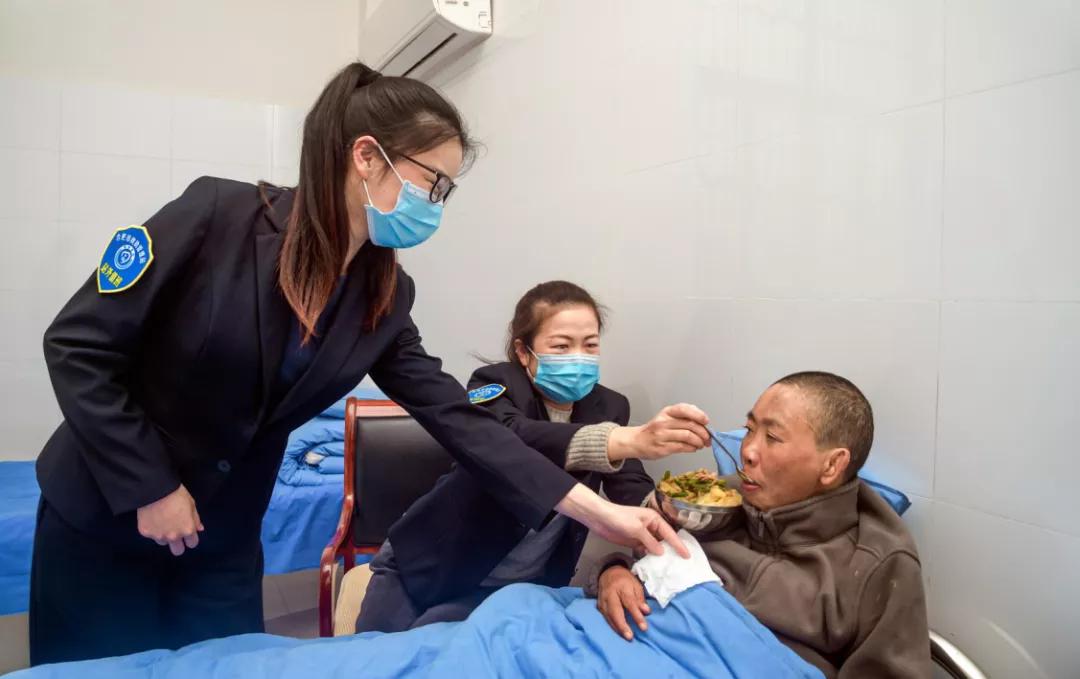 书写温暖人心的民生答卷,病有所医一份温暖的民生答卷视频