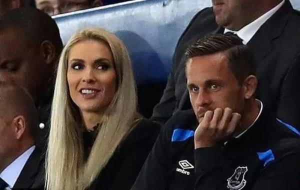 将天赋带入监狱的球星们：西古德森球技倒数，小罗吉格斯才是前辈