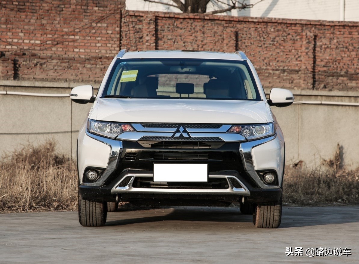 三菱欧蓝德2.0l两驱畅享版5座油耗,三菱欧蓝德2021款2.0油耗落地价