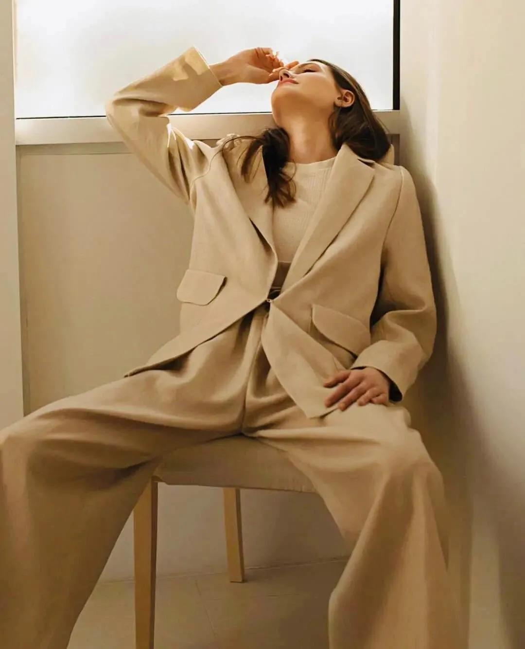 春季西装外套怎么穿出时髦感,西装外套最帅气的搭法春天必穿