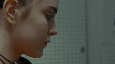 饱受争议的柏林电影节获奖影片，未成年少女堕胎日记，揪心到不忍