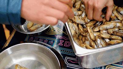 四月蛏肥美莫负西施舌,三月适合吃的海鲜蛏子