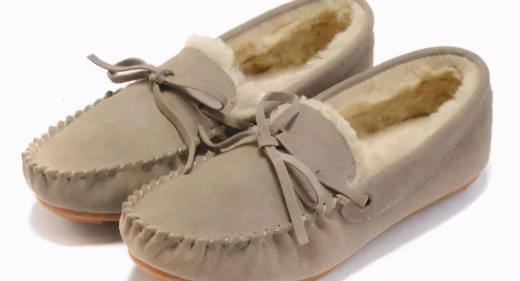 雪地靴翻毛皮怎么清理,雪地靴绒面怎么清洗