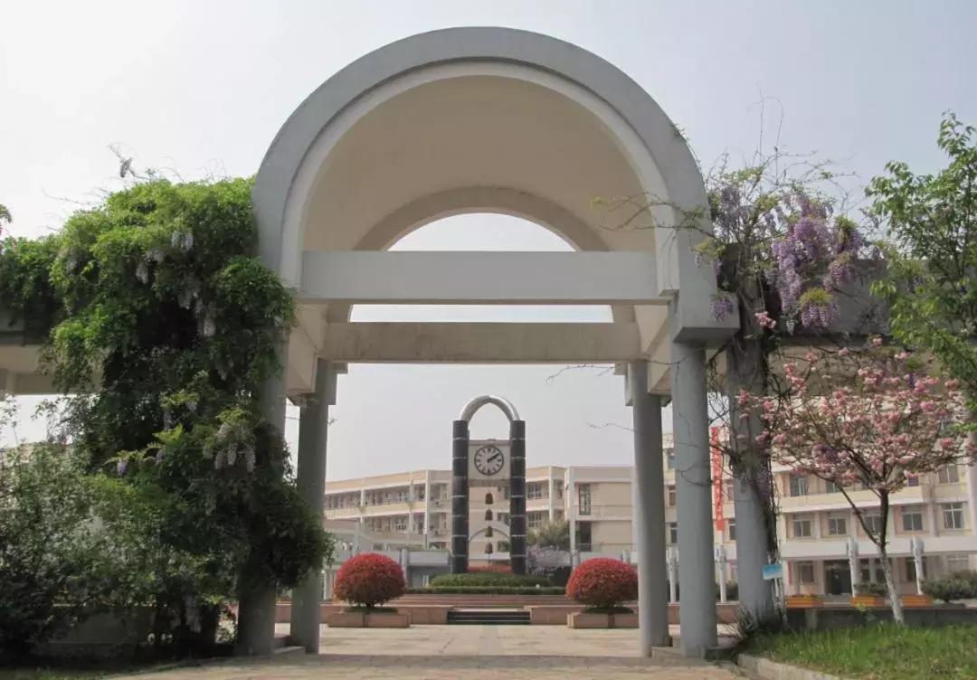 江浦高级中学是公办学校吗,江苏省江浦高级中学怎么样