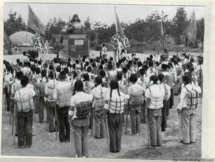 六七十年代雷锋葬礼图片,雷锋葬礼全程视频