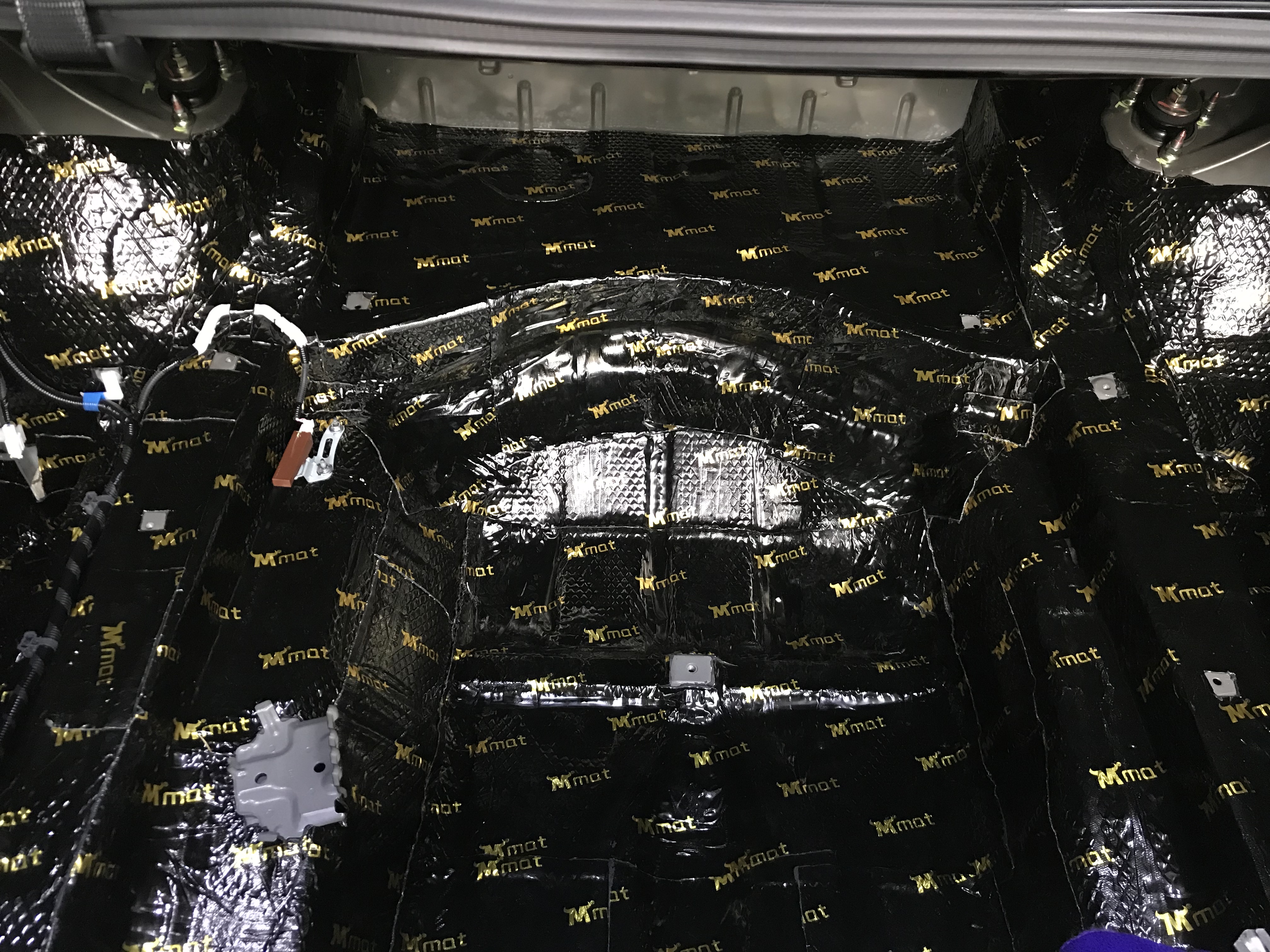 音皇丰田皇冠汽车音响改装桃木功放,视觉听觉双重享受