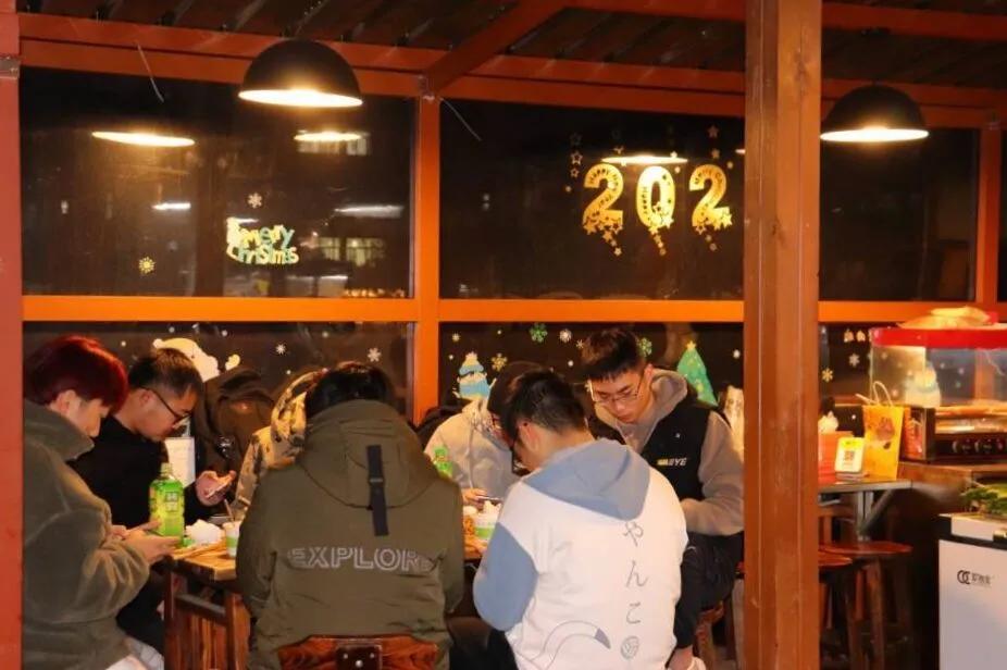 校园春季约拍,校园浪漫约会计划