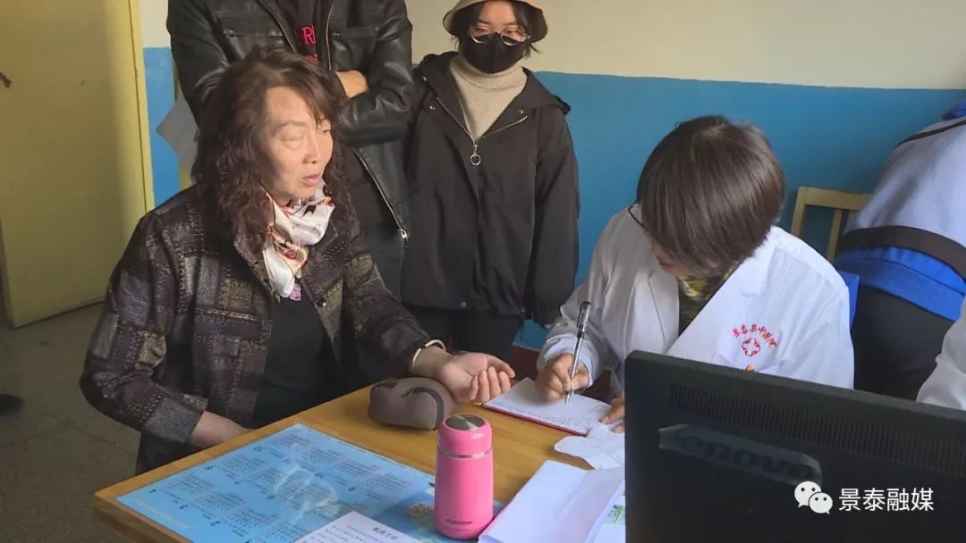 初心难忘她以最好的方式回报家乡