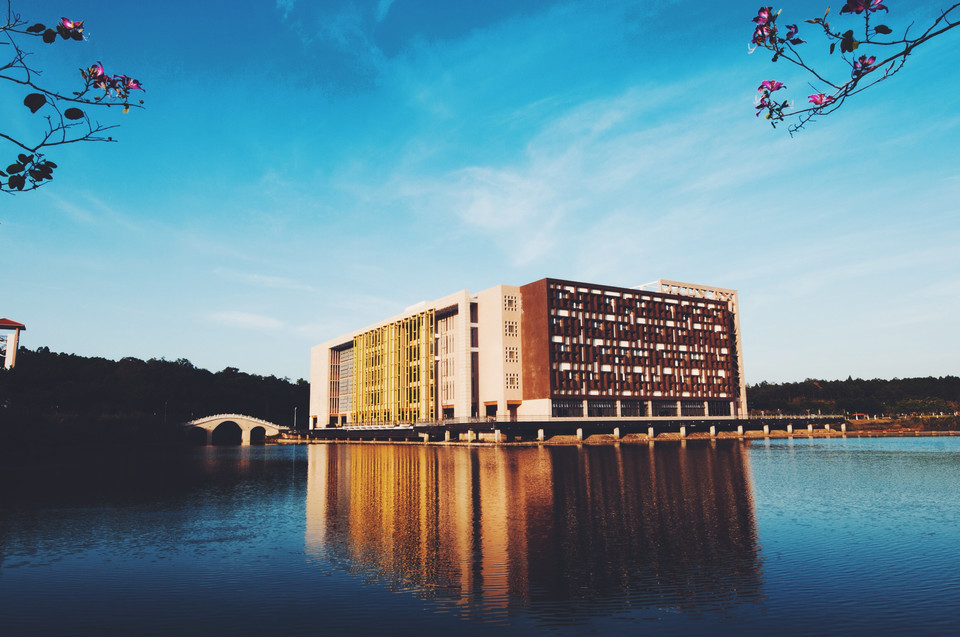 浙江财经大学算错学费？中国十大财经院校实力排行榜