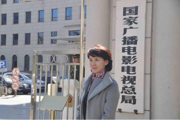 国民女神李修平：播音26年人美心善，57岁无儿无女留下遗憾