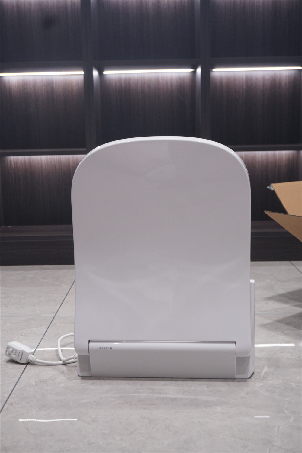 壁挂马桶怎么安装方便后期维修 (壁挂马桶马桶盖松动)