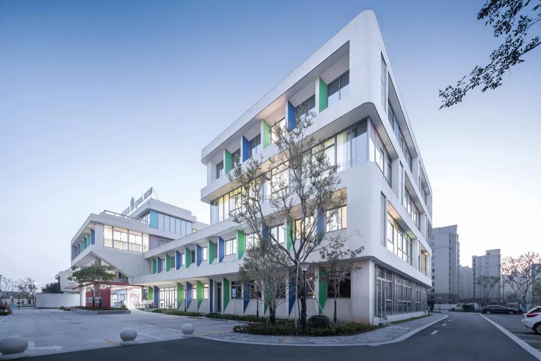 YY梯田学校|宁波艾迪国际幼儿园/ARCHgrid