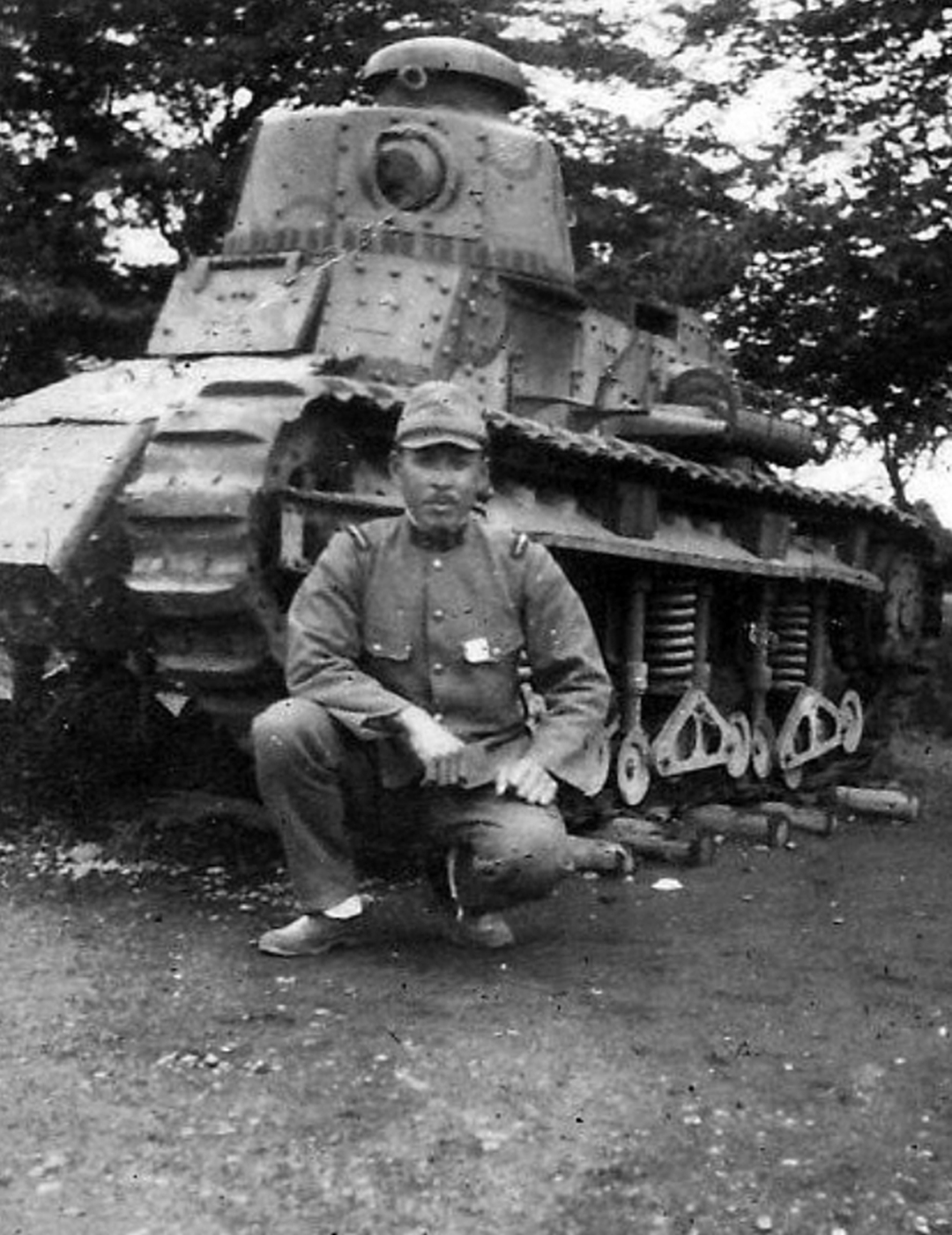 日本研制的九四式轻型坦克 (日本最新型坦克)