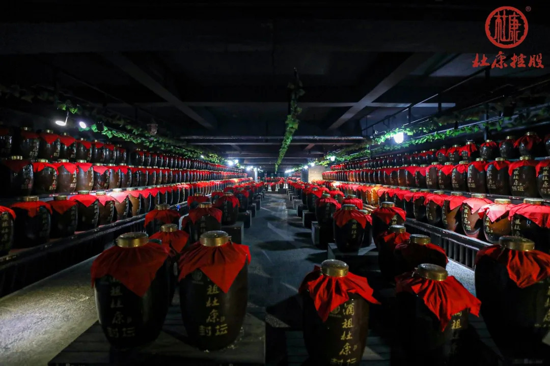 把封藏大典产品化：超千万人次观看，杜康“云”上造爆款