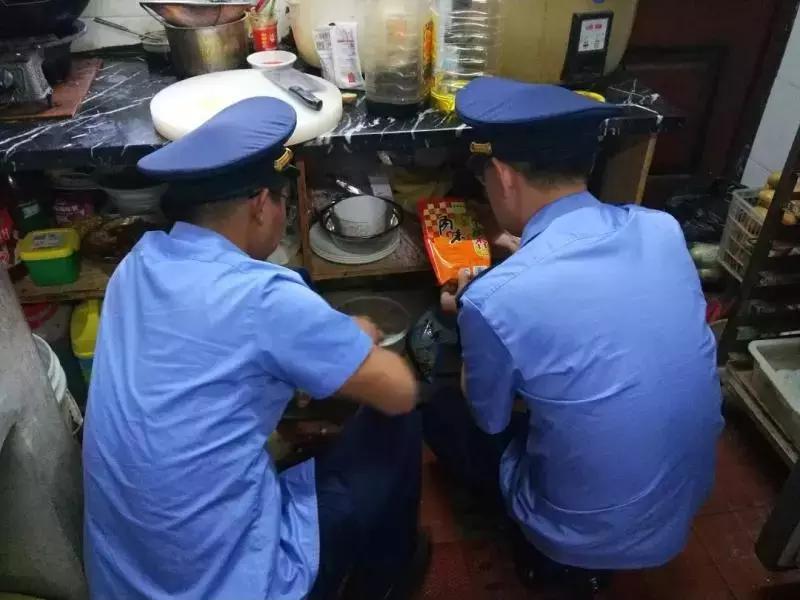 宁波步行街事件,宁波大街上发生的事