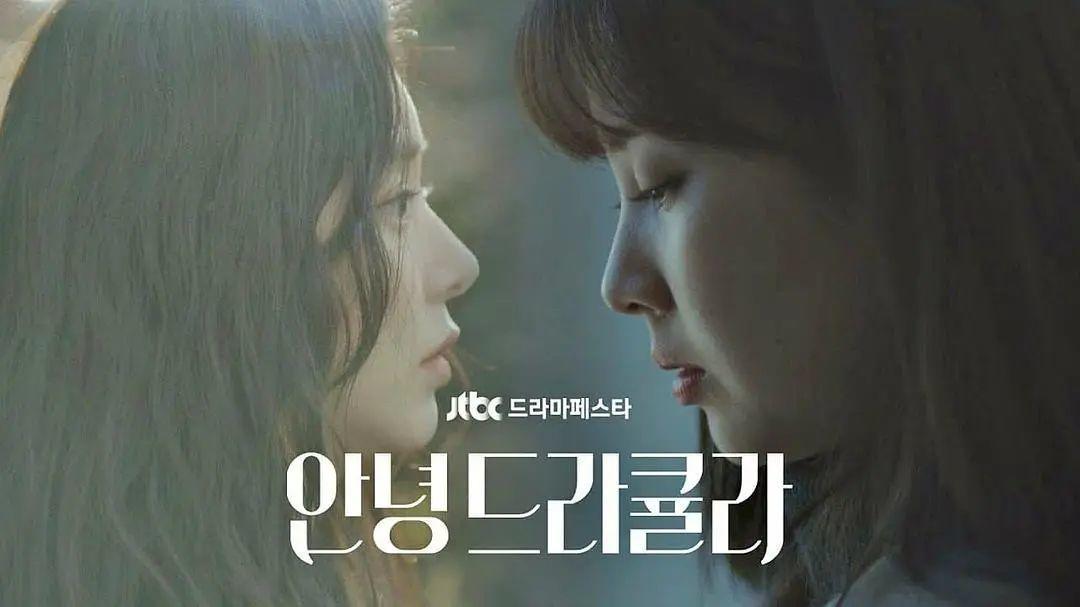 韩国女团两位成员,2个韩国女团练习生一前一后跳舞