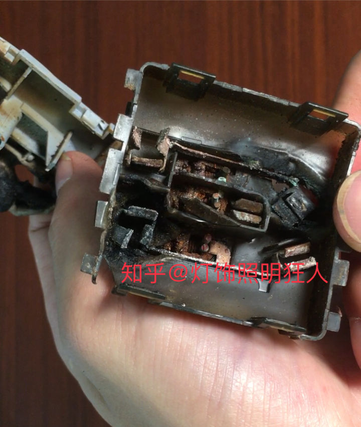 开关插座各品牌测评,开关插座十大名牌哪款性价比高