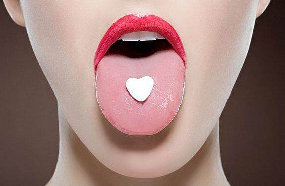 中医经典舌诊和中医全息舌诊区别,中医诊脉很神秘专家教你自诊