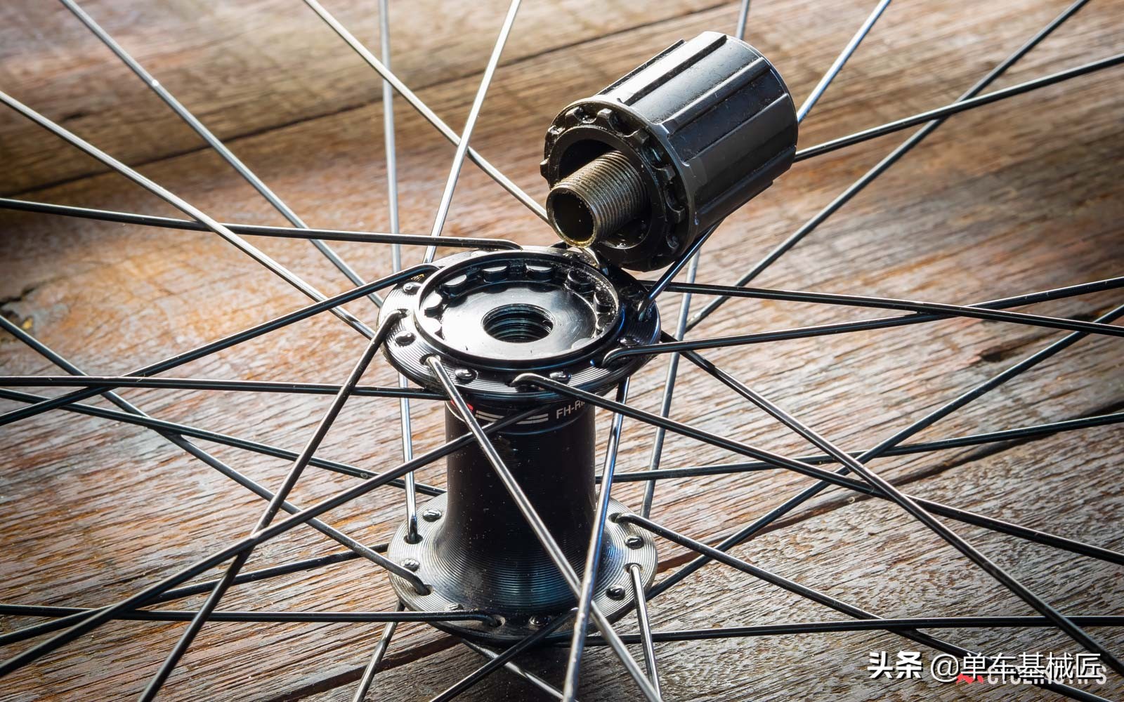 自行车花鼓阻力大解决方法,自行车花鼓挑选技巧图解说明