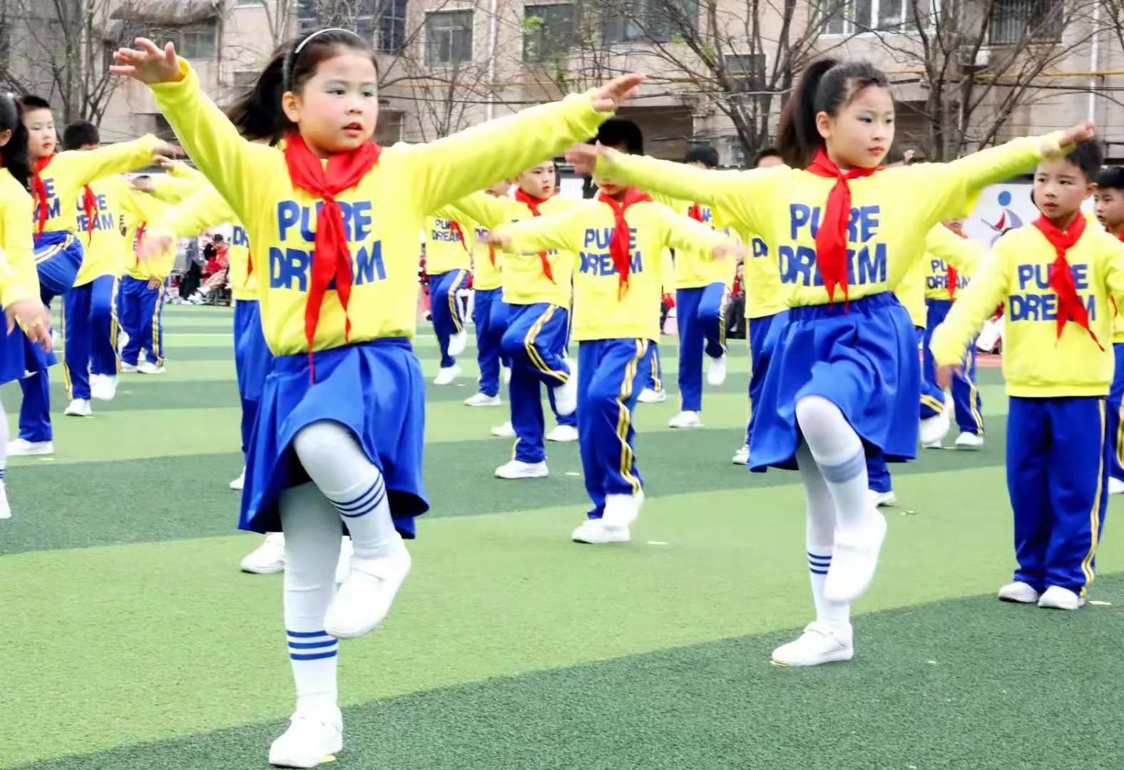 快乐运动健康成长学生感悟,快乐运动健康生活趣味运动会