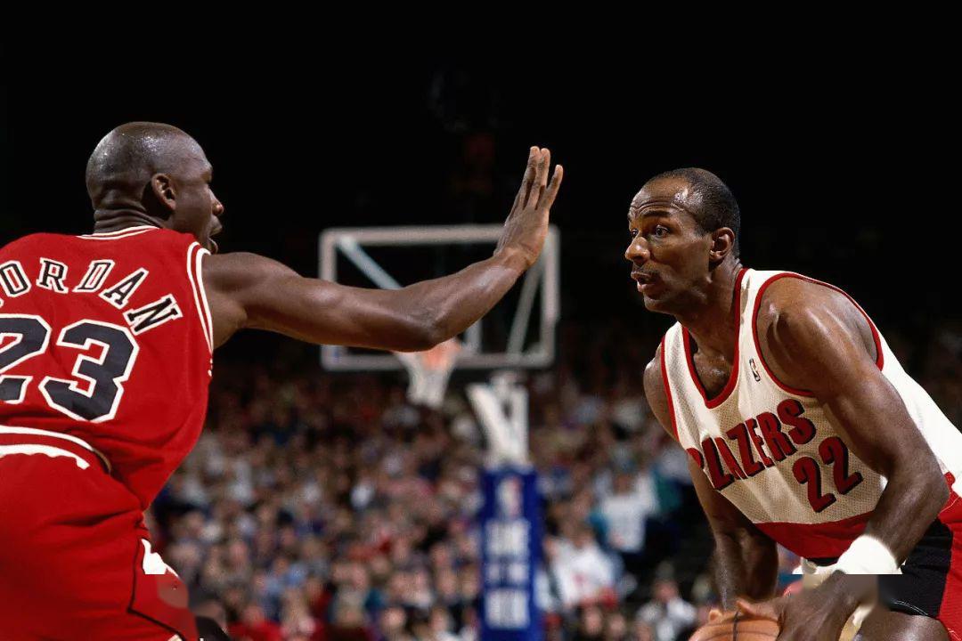 nba乔丹十大逆天拉杆,nba巅峰数据乔丹最高抢断是多少