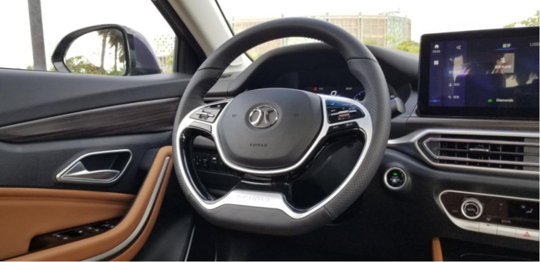 北京绅宝智道最新款,5万空间大的家用轿车