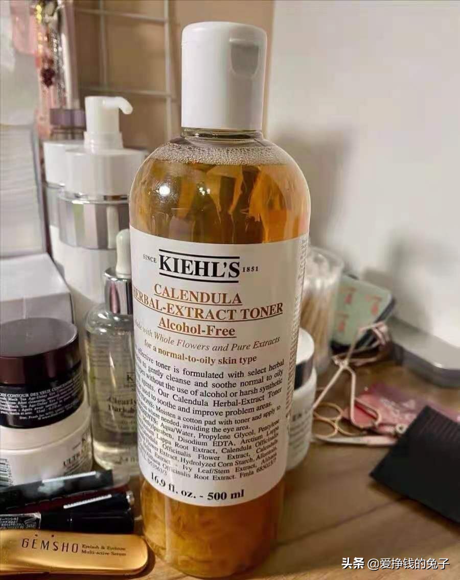 洗面奶爽肤水精华乳保湿霜怎么用,洗面奶爽肤水保湿霜正确用法