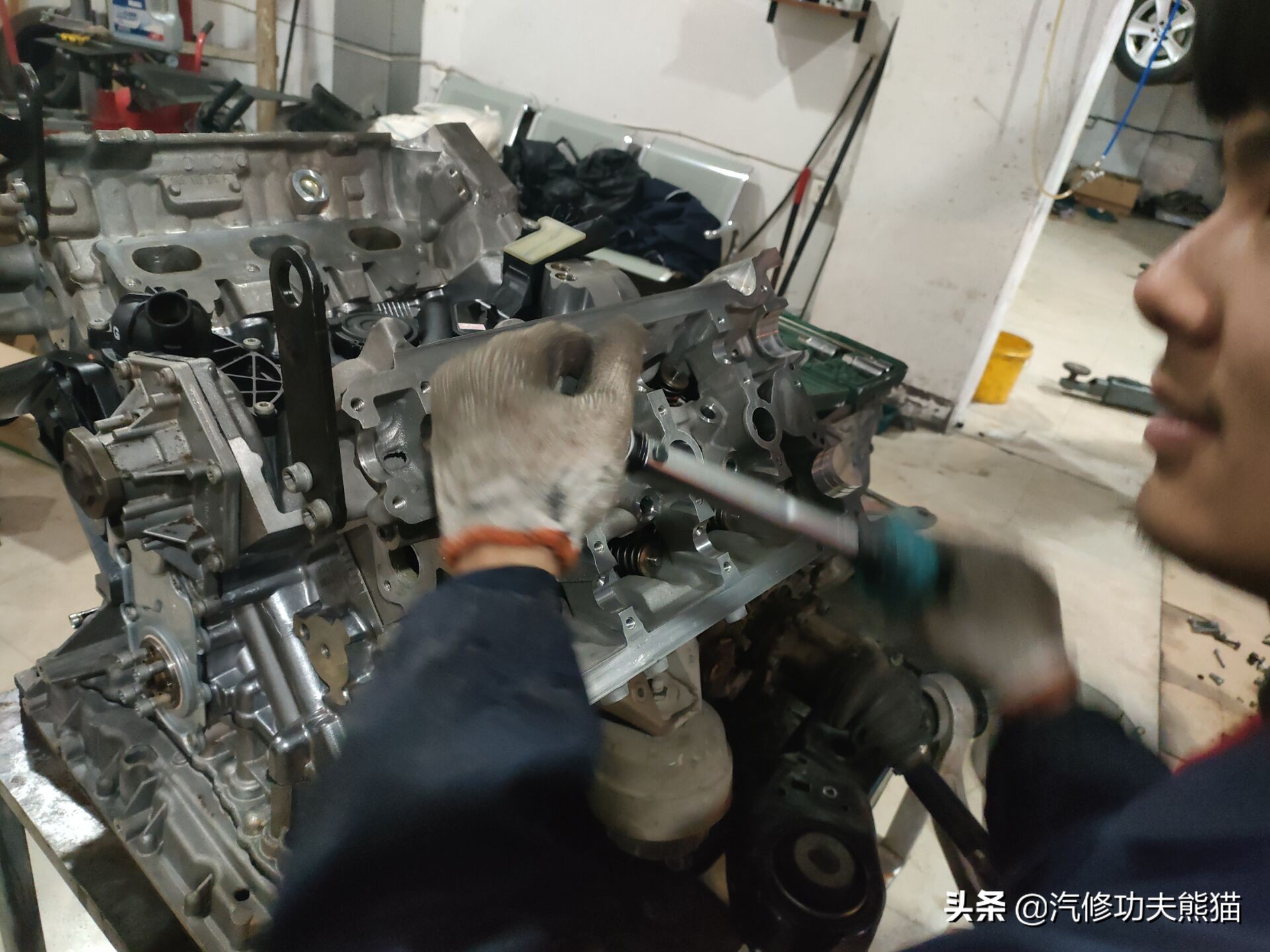 08款奥迪a6l手动挡2.0t烧机油么,09款奥迪a6l2.4烧机油怎么解决